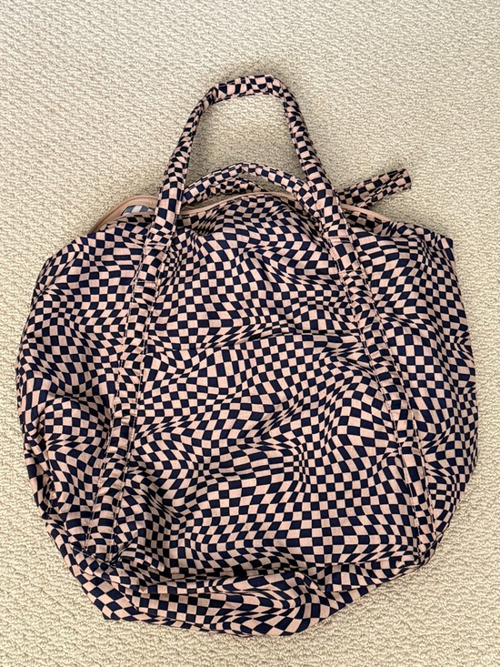 BAGGU Handbags - Baggu Trippy checker cloud carry on like new